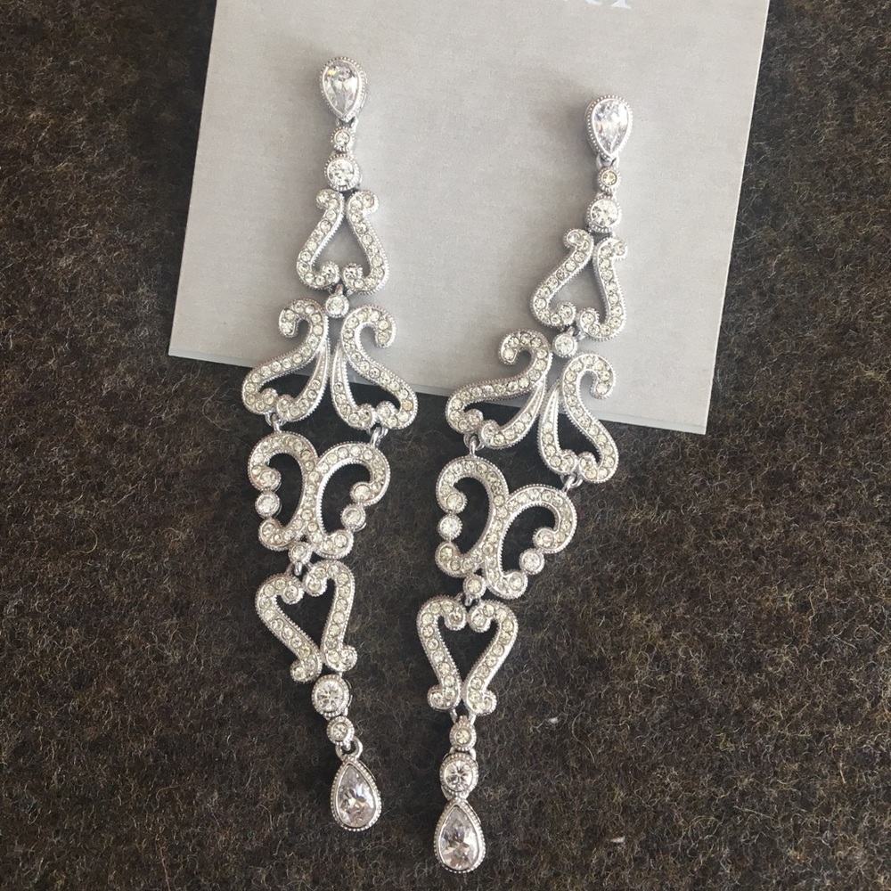 Chandelier earrings